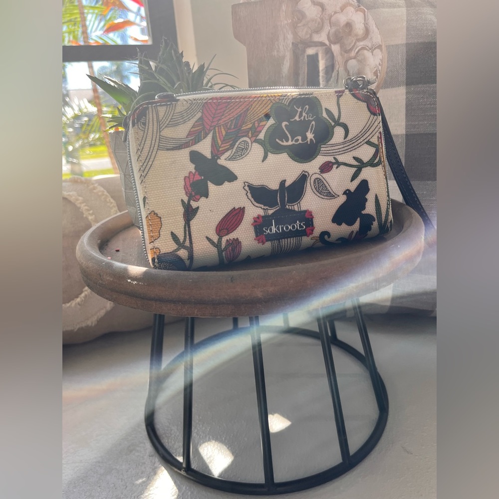 Retro hippie Boho,The Sak wallet or clutch. Great condition.